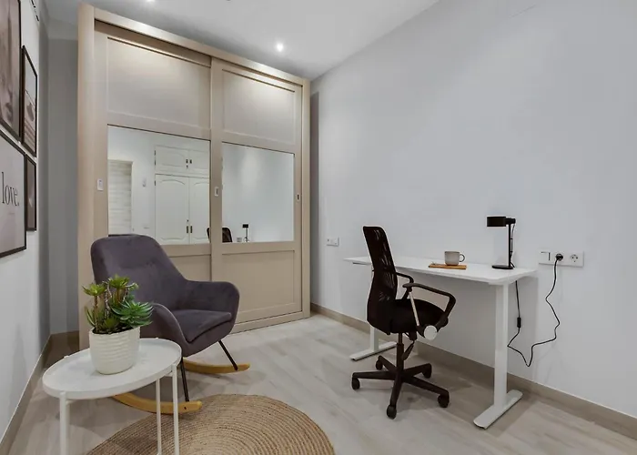 In La Carihuela Near The Апартаменты